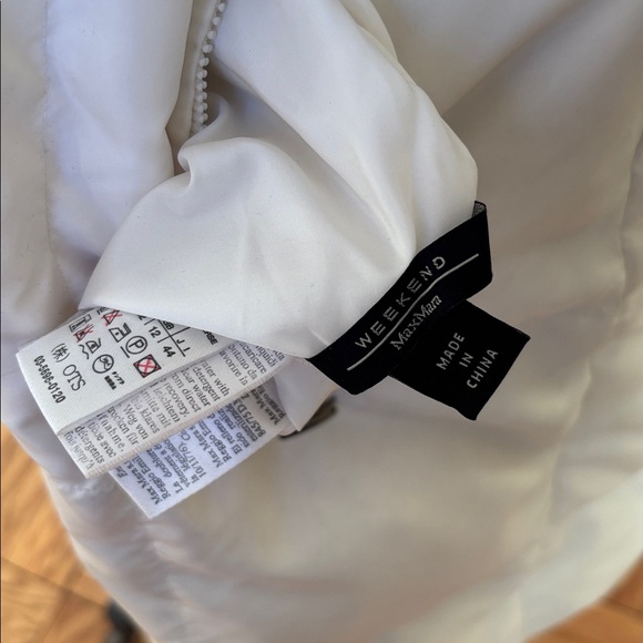 MaxMara Weekend Women's White Down Puffer Jacket Size 10 - Picture 4 of 11